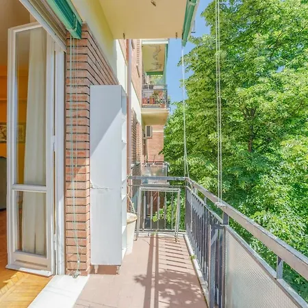 Apartmán Design Dwelling Near Policlinico & Centre