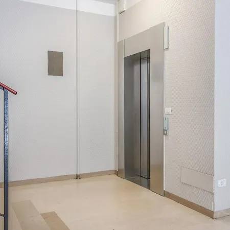 Apartmán Design Dwelling Near Policlinico & Centre