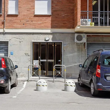 Design Dwelling Near Policlinico & Centre